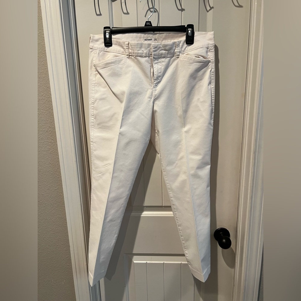 Old Navy white pixie mid rise Ankle Pants